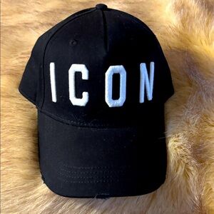 Dsquared2 Icon Logo Embroidered Baseball Cap